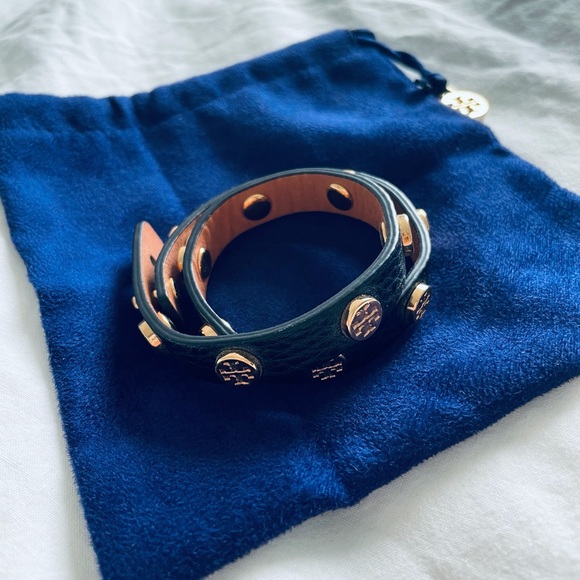 TORY BURCH
Double Wrap Logo Stud Bracelet - Picture 7 of 7